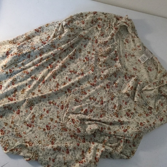 FIORLINI Intl Plus Cream Blouse with Flowers 18/20 - Picture 4 of 8